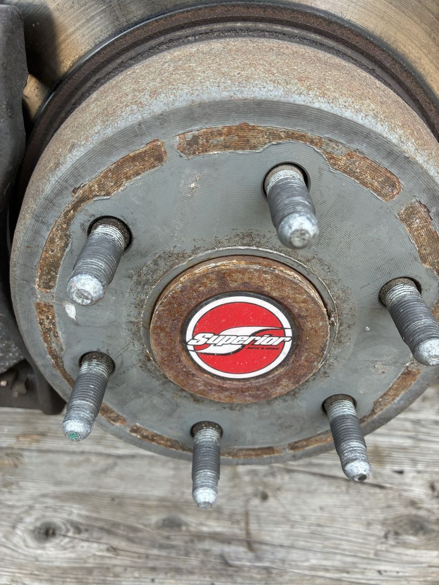 2000 - 2006  suburban Tahoe axle