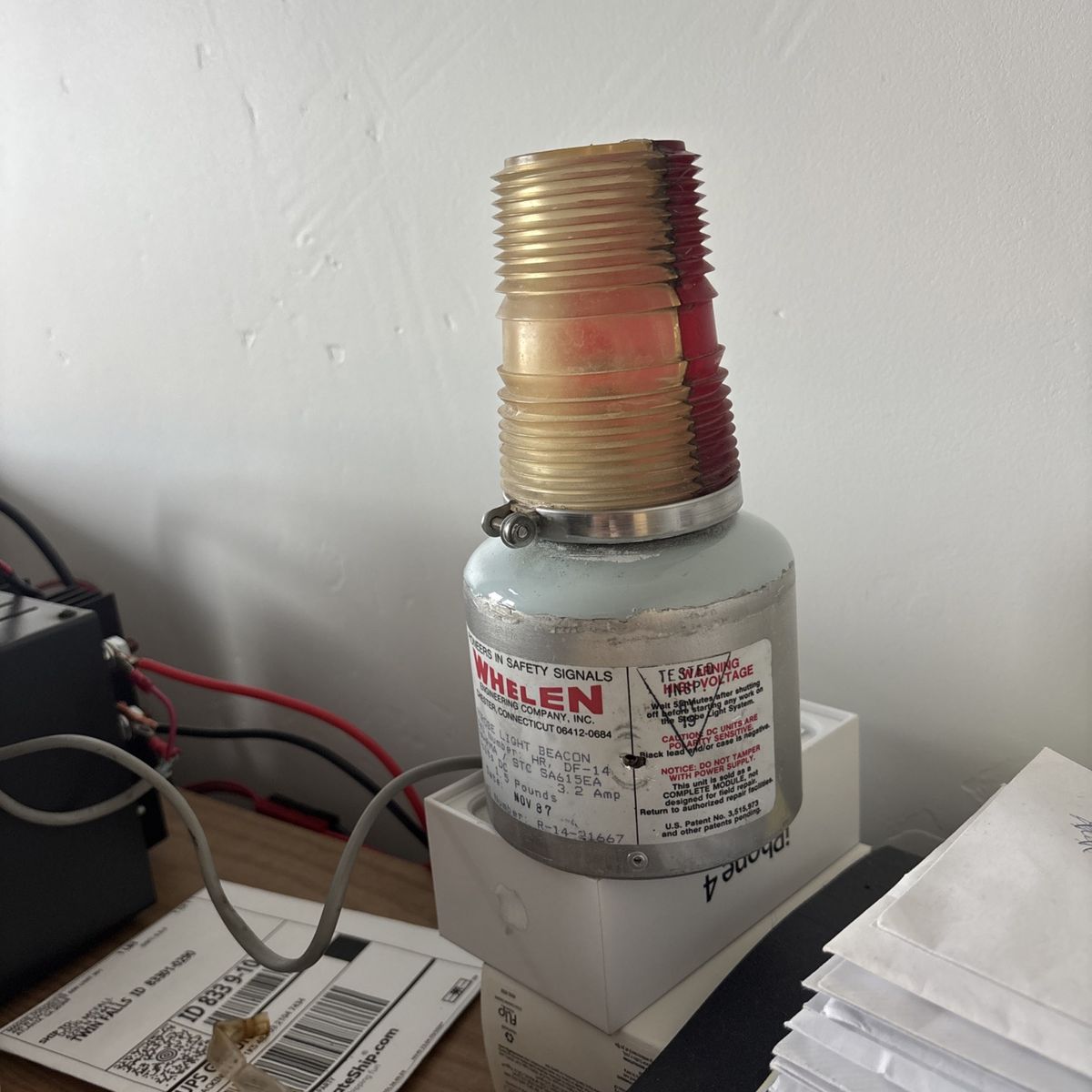 Whelen HR-DF14 strobe