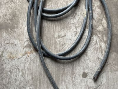 Three wire heavy gauge wire