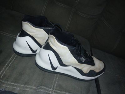 Nike Black and White Sneakers - Men's US Size 11.5 - Excellent Condition
