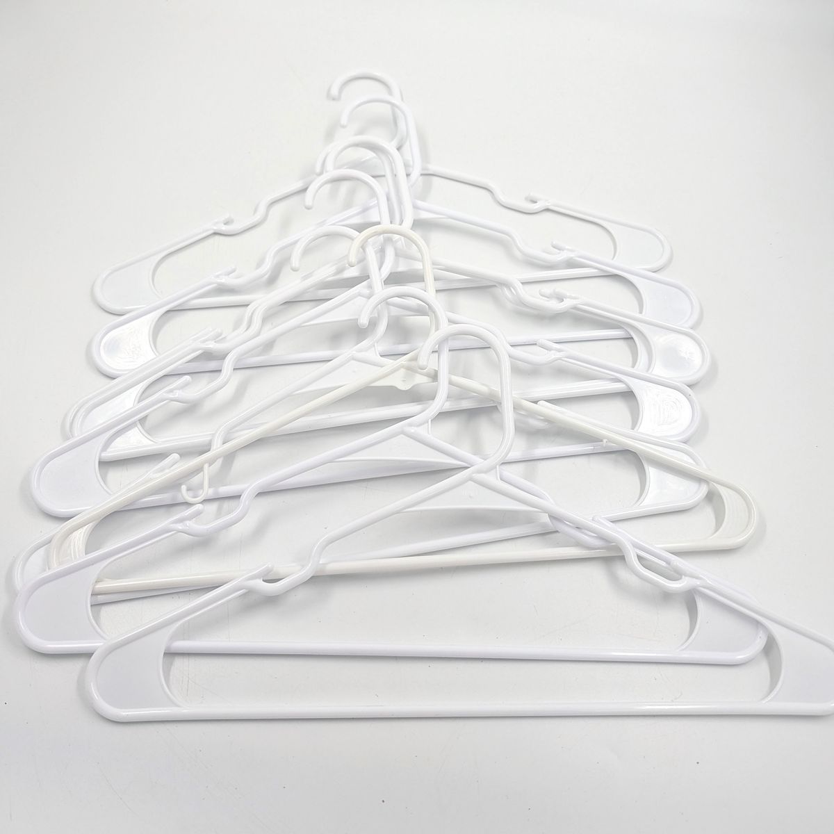 10 Pack White Plastic Clothes Hangers Standard Size Adult Garment Organizer
