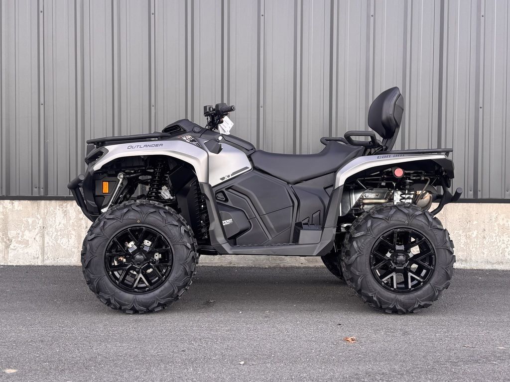 2026 Can-Am® Outlander MAX XT 700