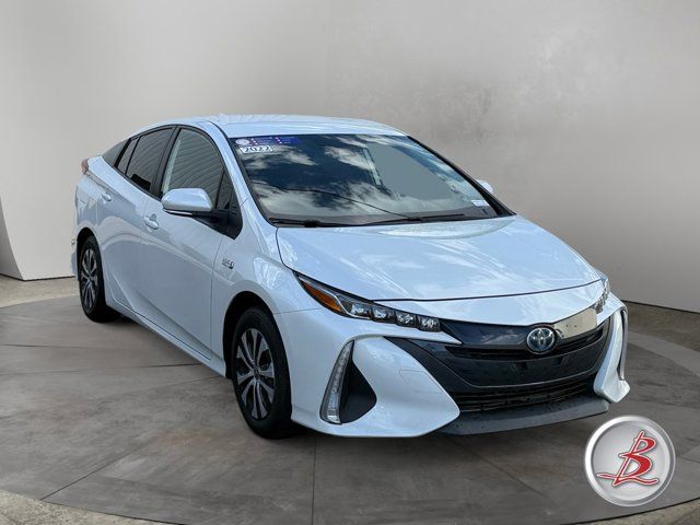 2022 Toyota Prius LE