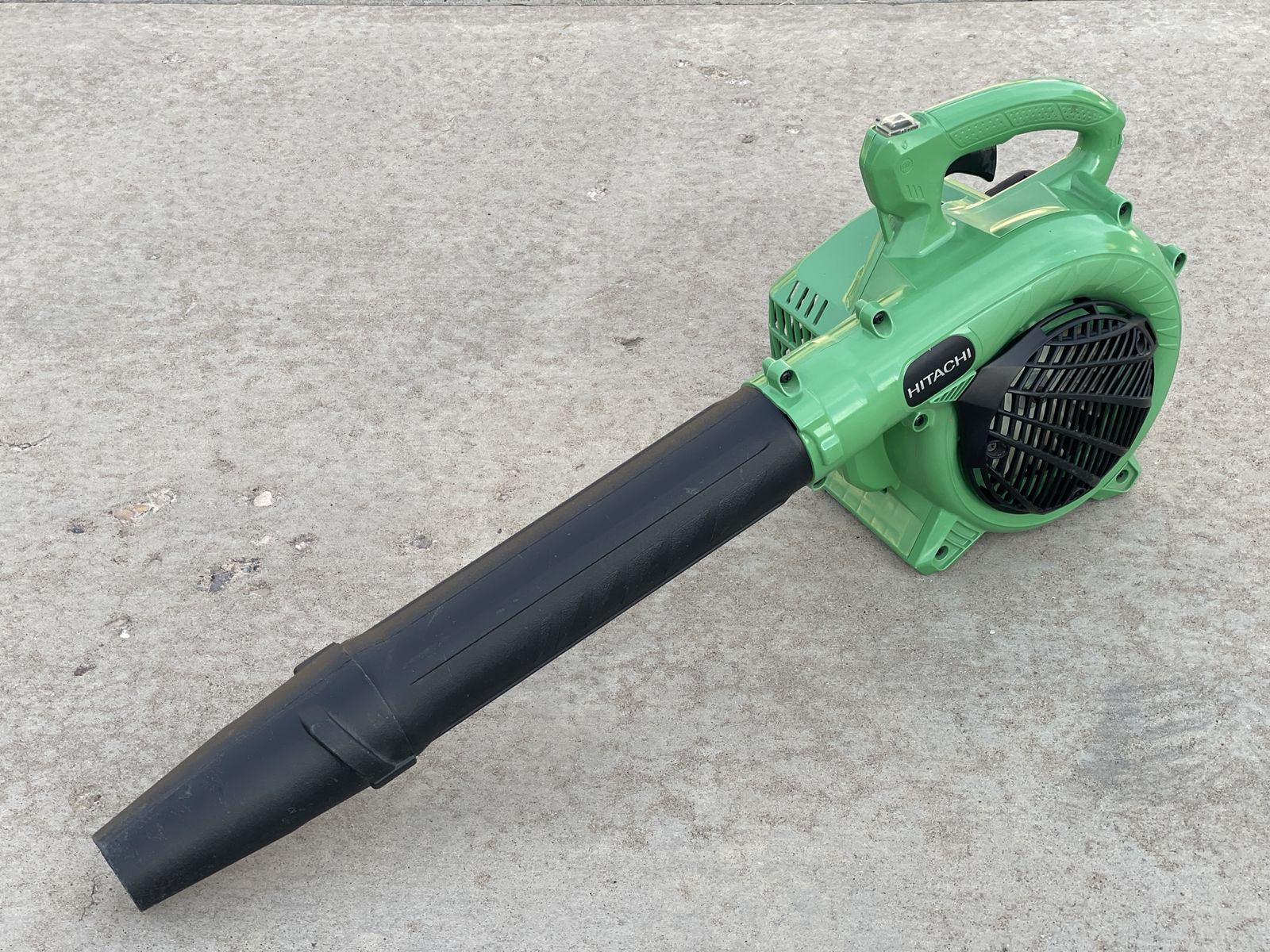 Hitachi RB24EAP Gas Blower - Meticulously Maintained - Starts Every Time