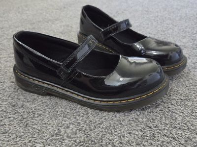 Dr. Doc Martens Black Patent Leather Mary Janes Women's Size 6