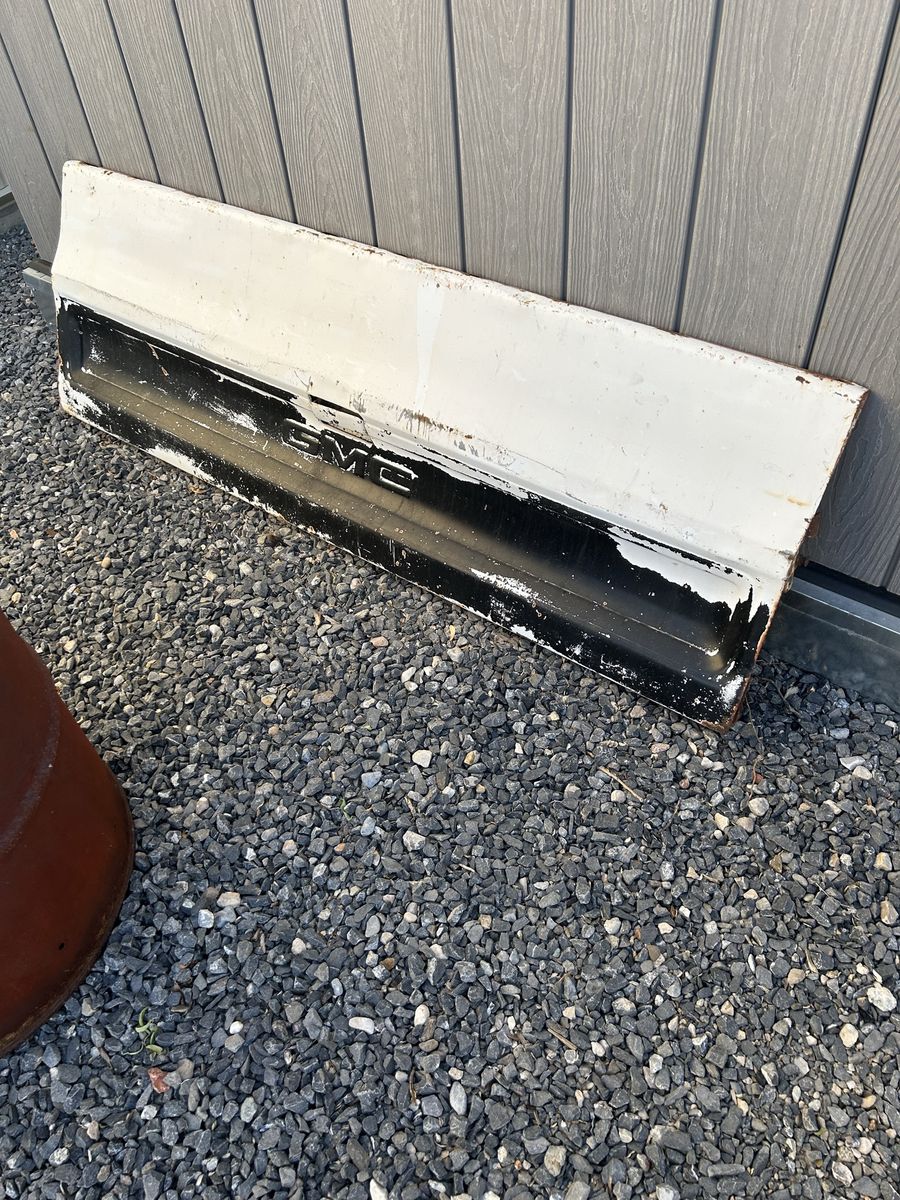 Free GMC tailgate or for scrap