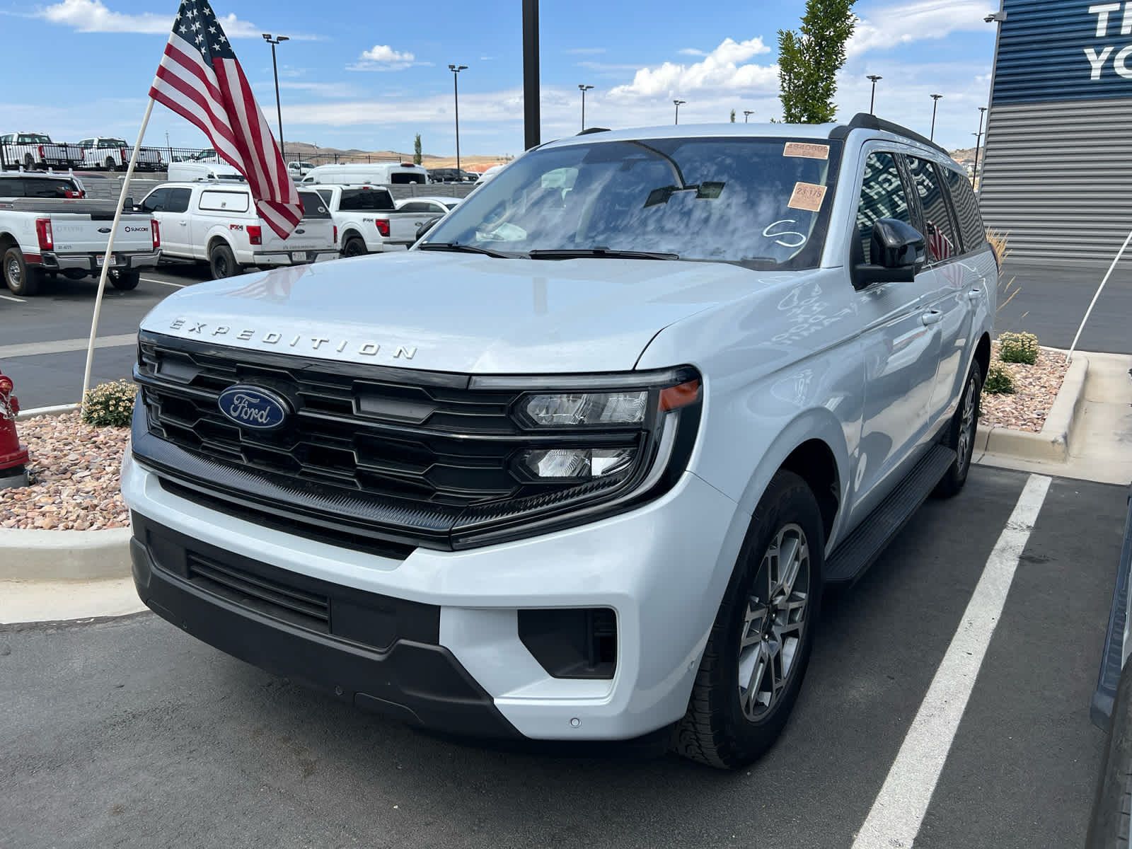 2025 Ford Expedition Active