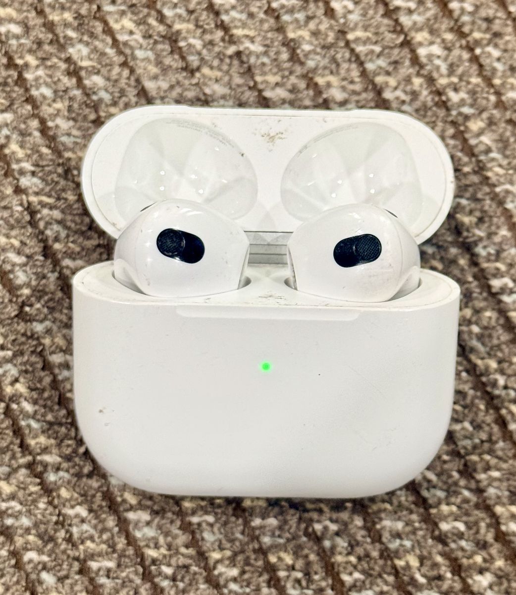 Apple Airpods A2564 3rd Generation