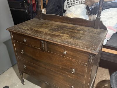 Dressers & Desk