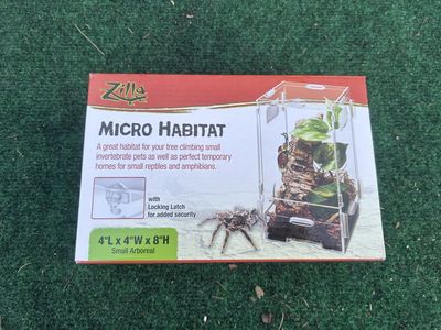Zella vertical micro habitat