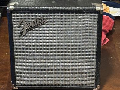 Fender amp with weird sound