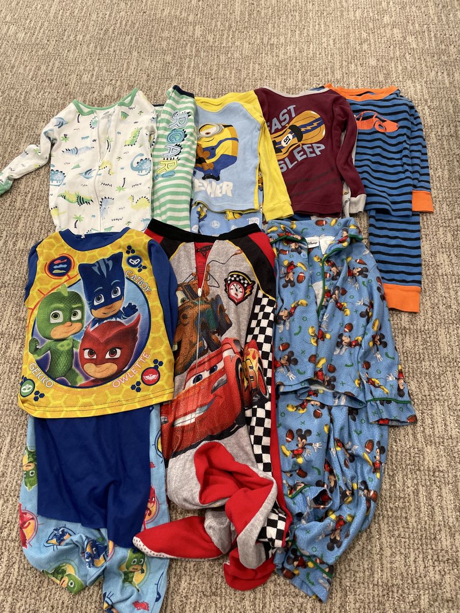 Boys 24 Month, 2T pajamas