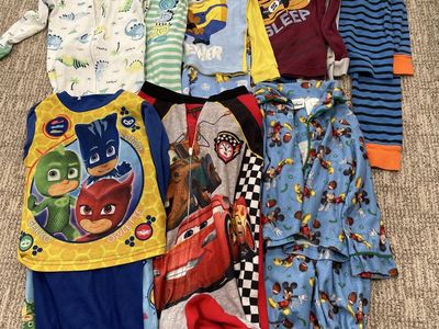 Boys 24 Month, 2T pajamas
