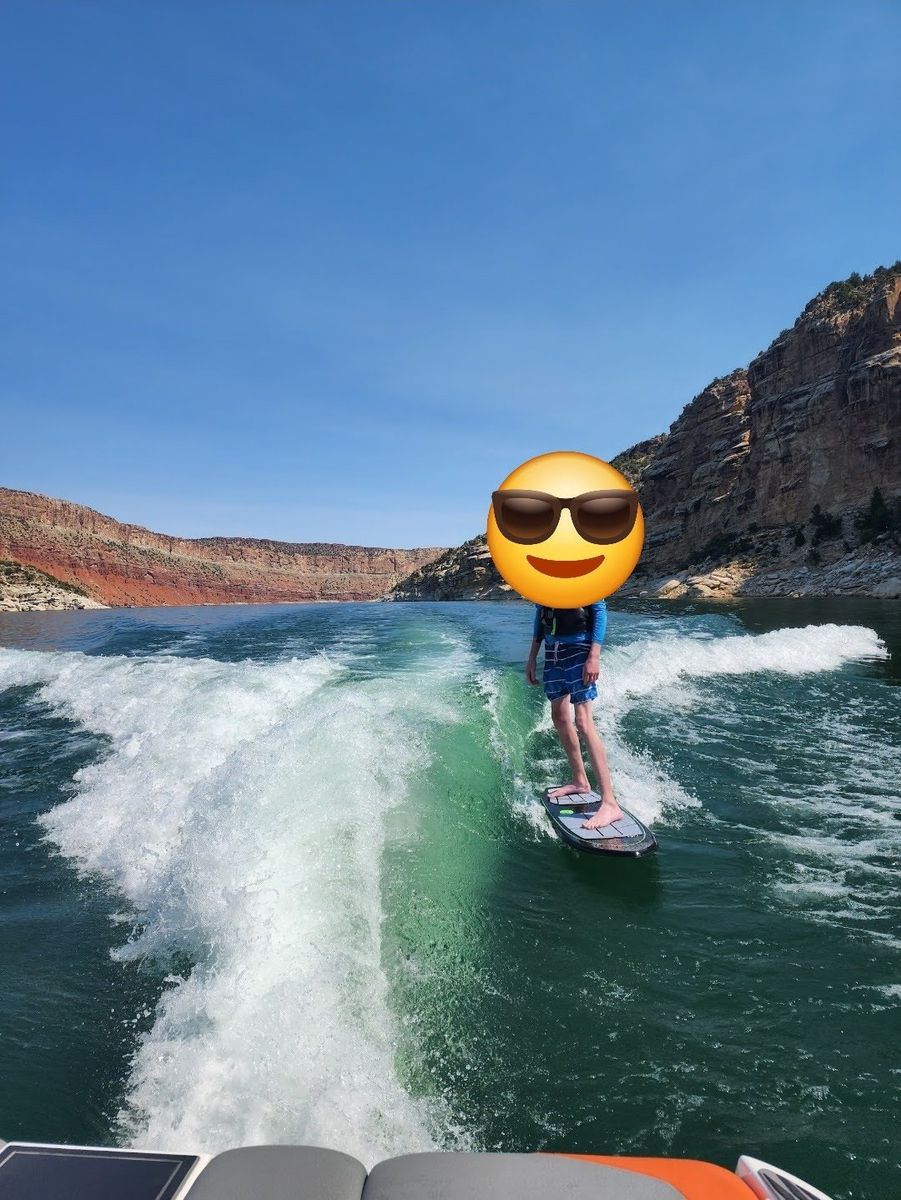 2017 Moomba Mojo Surf