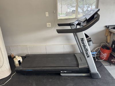 NordicTrack Elite 900 Treadmill