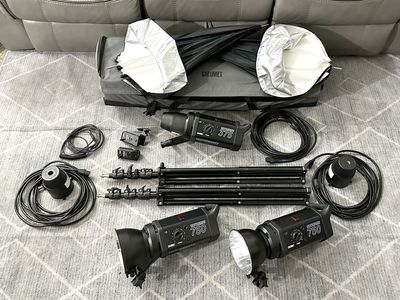 Studio Flash Kit - Great setup lightly used.