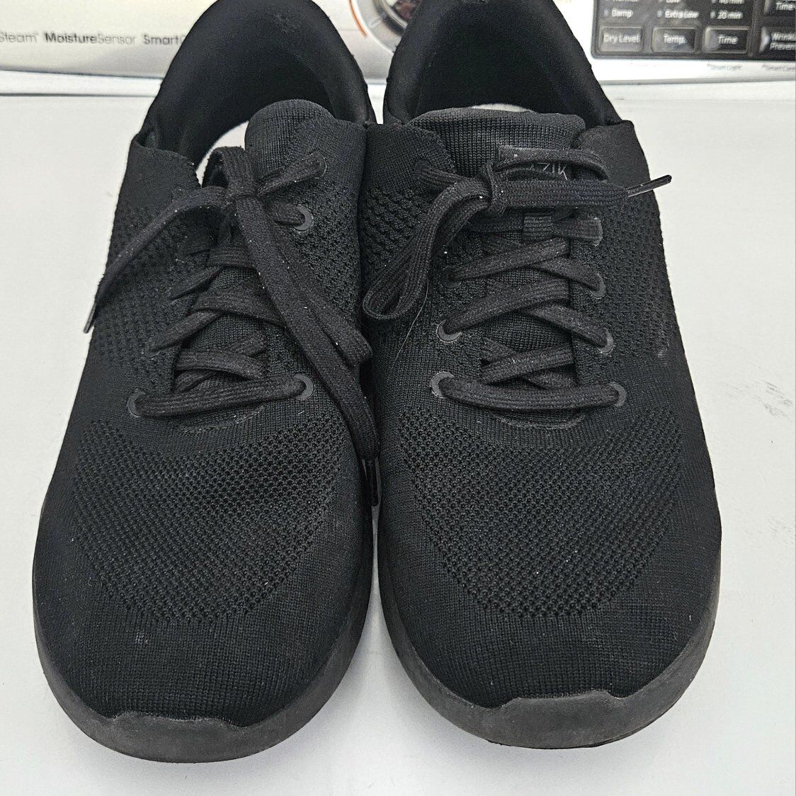 13 W Men's Black Kiziks