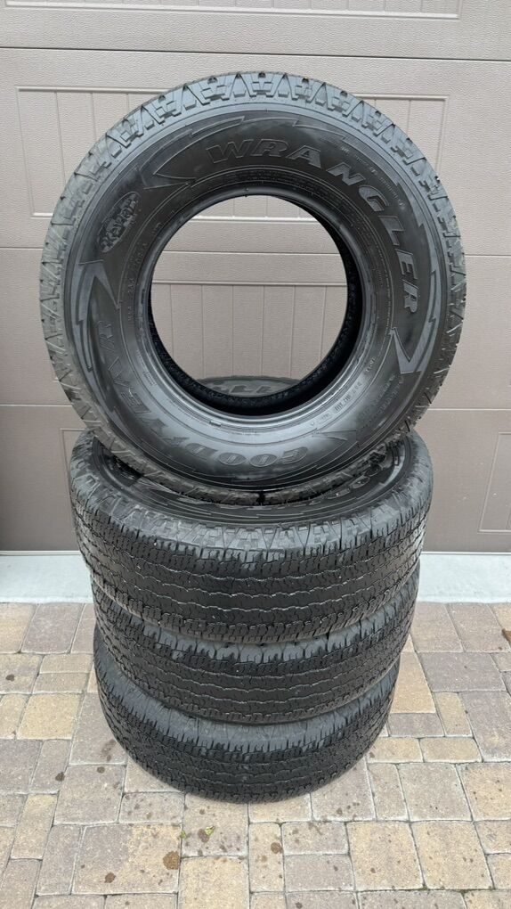 GoodYear Wrangler 265/70R16 Tires