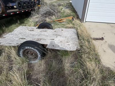 Flat bed cargo trailer