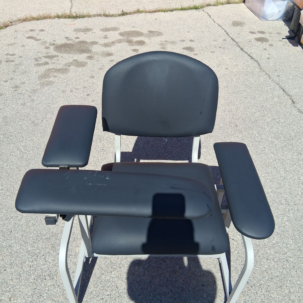 Adjustable Tattoo/Phlebotomy Chair