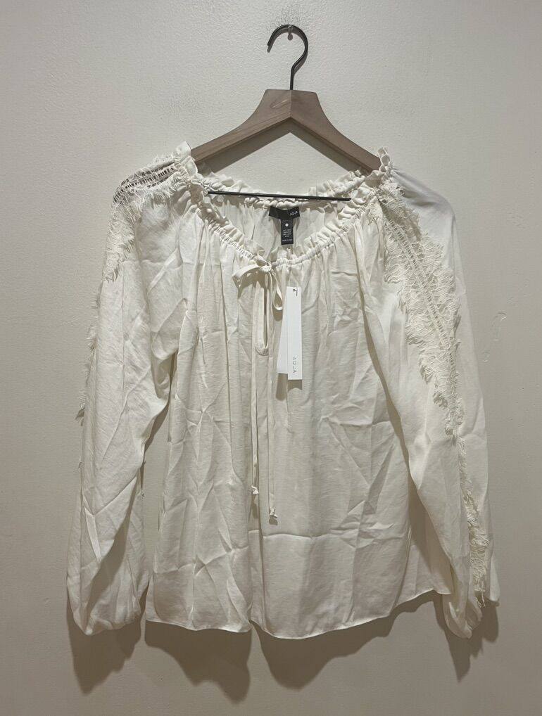 NWT Aqua Brand Oversized Lace Blouse Size XS