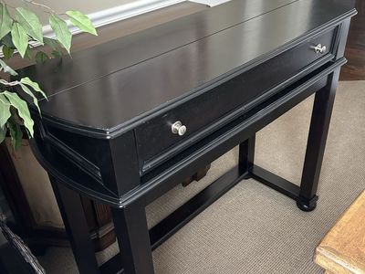Accent Desk/Console Table