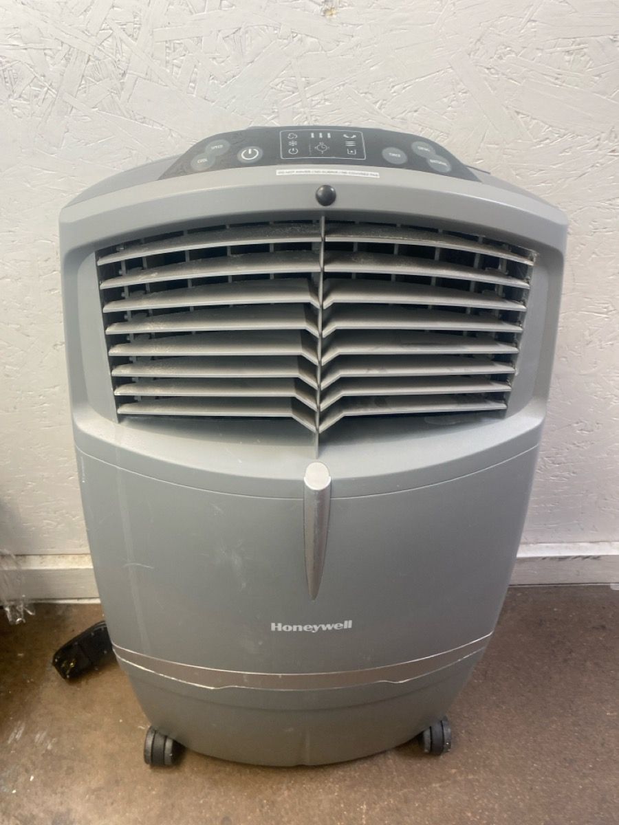 HONEYWELL CO30XE PORTABLE EVAPORATIVE SWAMP COOLER 1300CFM W/REMOTE #WCP038447