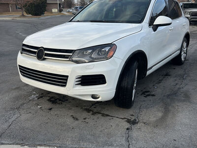 2013 VOLKSWAGEN TOUAREG VR6 Sport