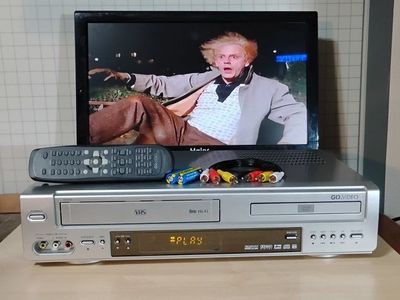GO.VIDEO VCR VHS DVD Player & 4-Head Hi-Fi VCR Combo Remote & Cables WORKS GREAT