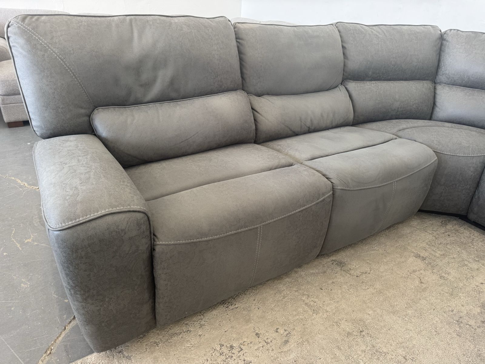 Main image 6