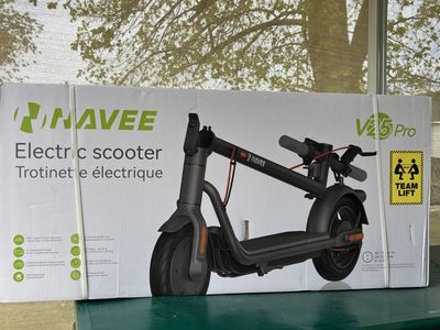 Navee V25 Pro Electric Scooter