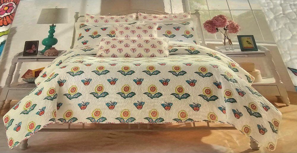 LOVELY COLORED NEW Cynthia Rowley QUEEN QUILT (NEW