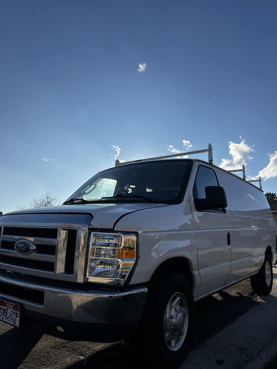 2013 FORD E E-150