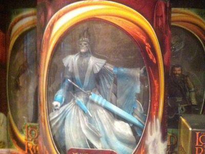 # Lord of the Rings Fellowship of the Rings Twilight Ringwraith with Sword-Jabbing Action Action Figure 2002
