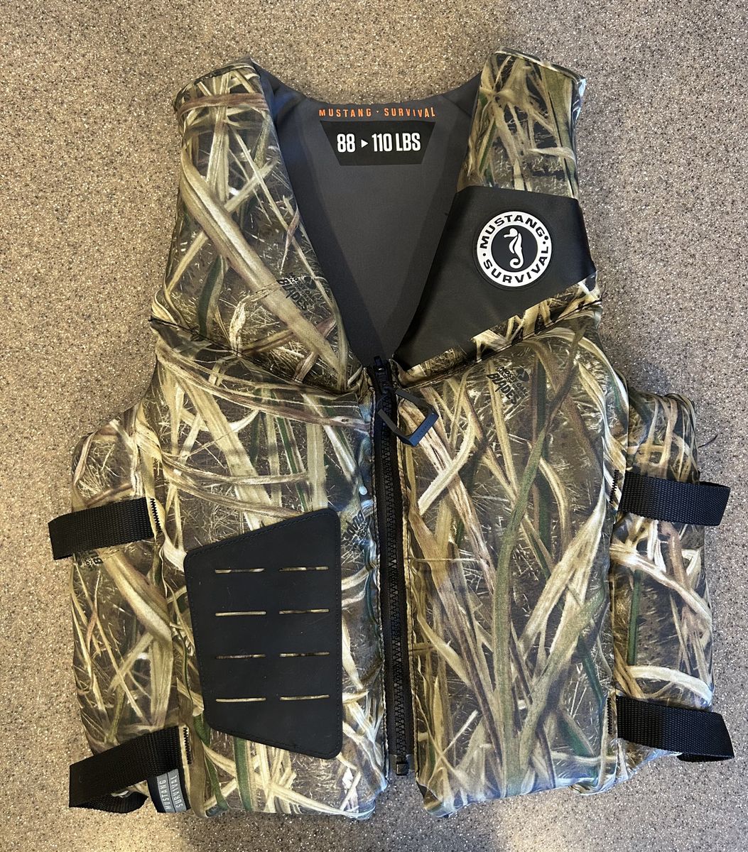 Mustang Survival Youth/Medium Life Jacket