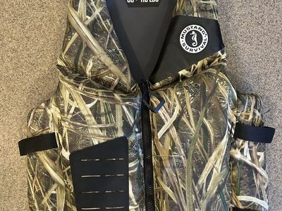 Mustang Survival Youth/Medium Life Jacket