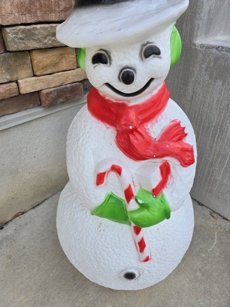 Vintage 40" Union Products Frosty Snowman Blowmold