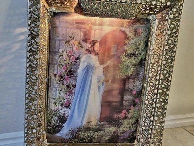 Vintage Jesus Light of the World Illuminated Picture Gold Ornate Frame 16.5" x 13"