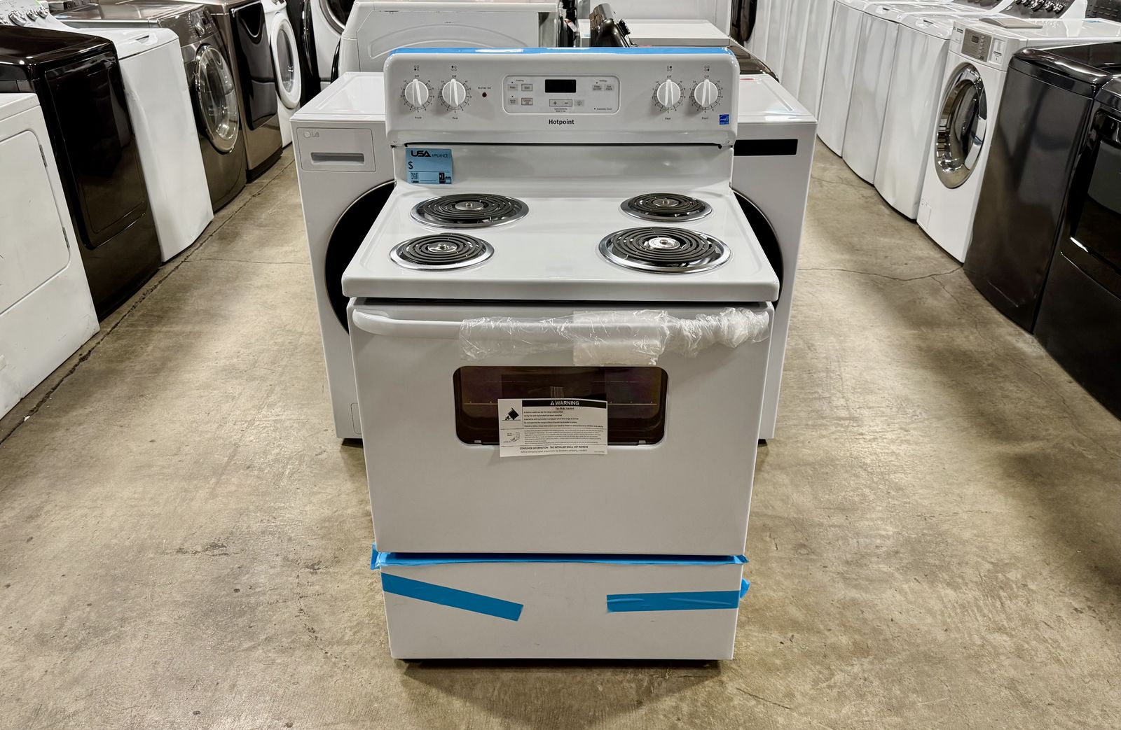 HOTPOINT ELECTRIC RANGE WITH ONE YEAR WARRANTY