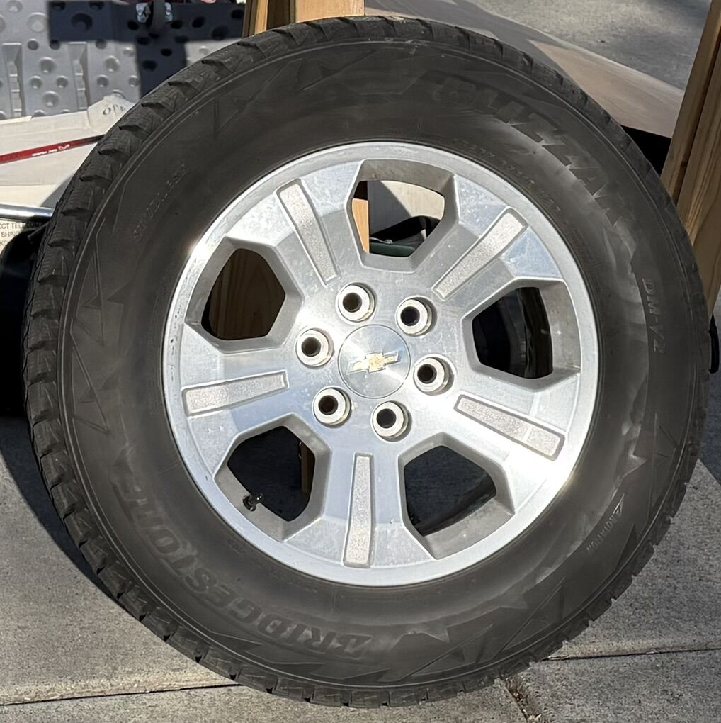 18 Chevy/GM Blizzaks for Suburban Yukon Silverado