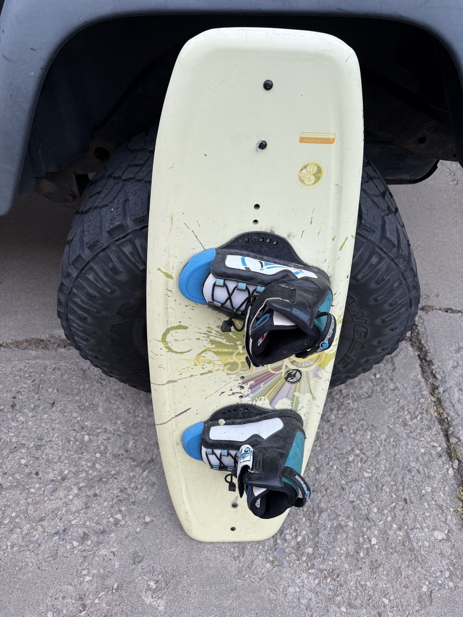 Hyperlite WakeBoard  ( kids )