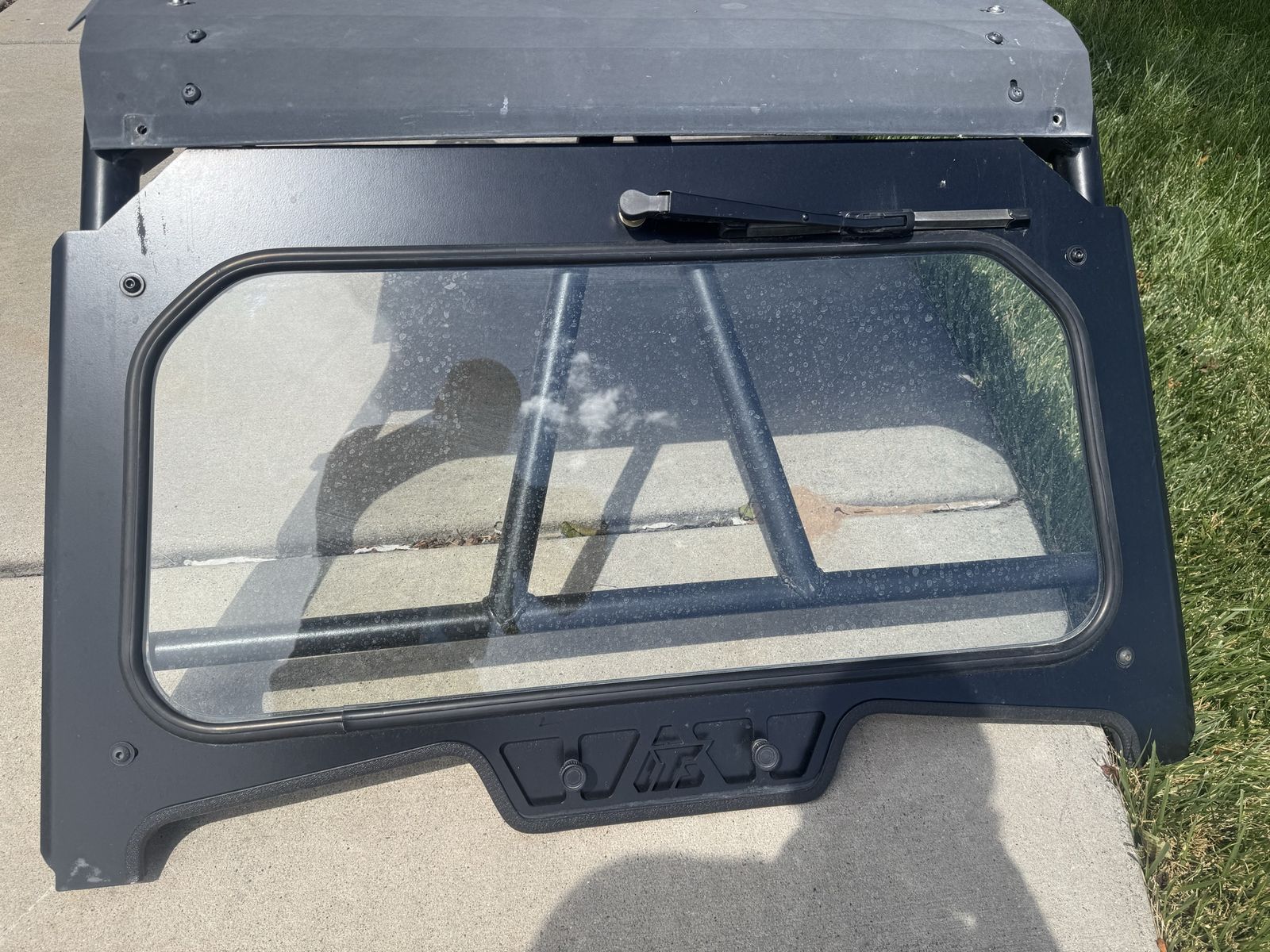 Rzr xp1000 glass windshield