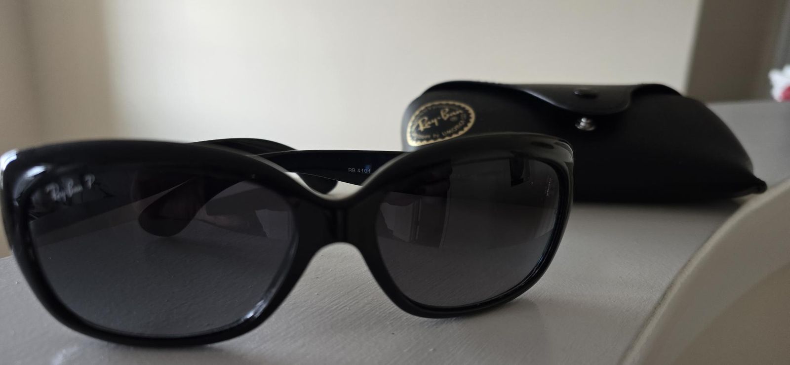 Ray-Ban RB 4101 Jackie Ohh Black Polarized Sunglasses, 58/17/135