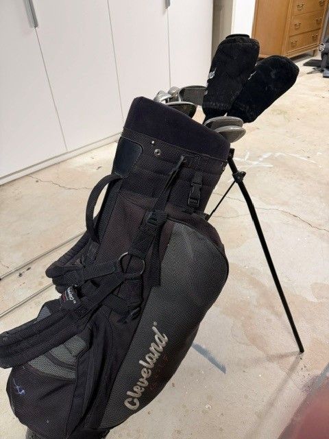 Women's Cleveland Golf Club Set