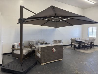 COSTCO SUNVILLA OUTDOOR PATIO 12 FEET UMBRELLA