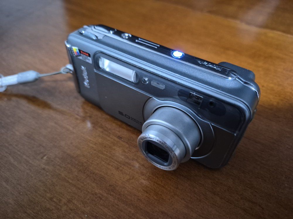Main image 4