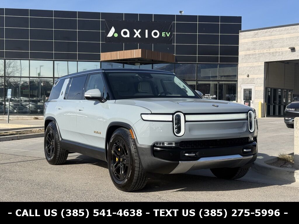 2023 Rivian R1S Adventure