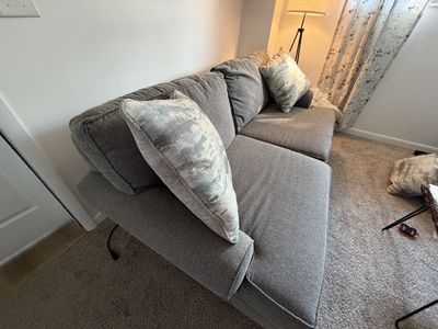 Gray Fabric 2-Cushion Sofa with Accent Pillows
