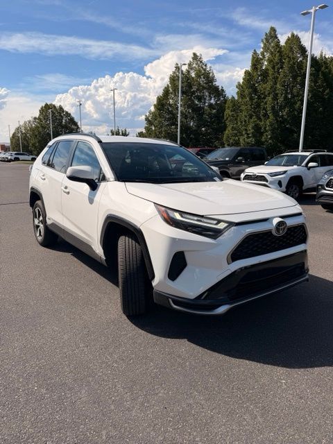 2025 Toyota RAV4 Plug-in Hybrid SE