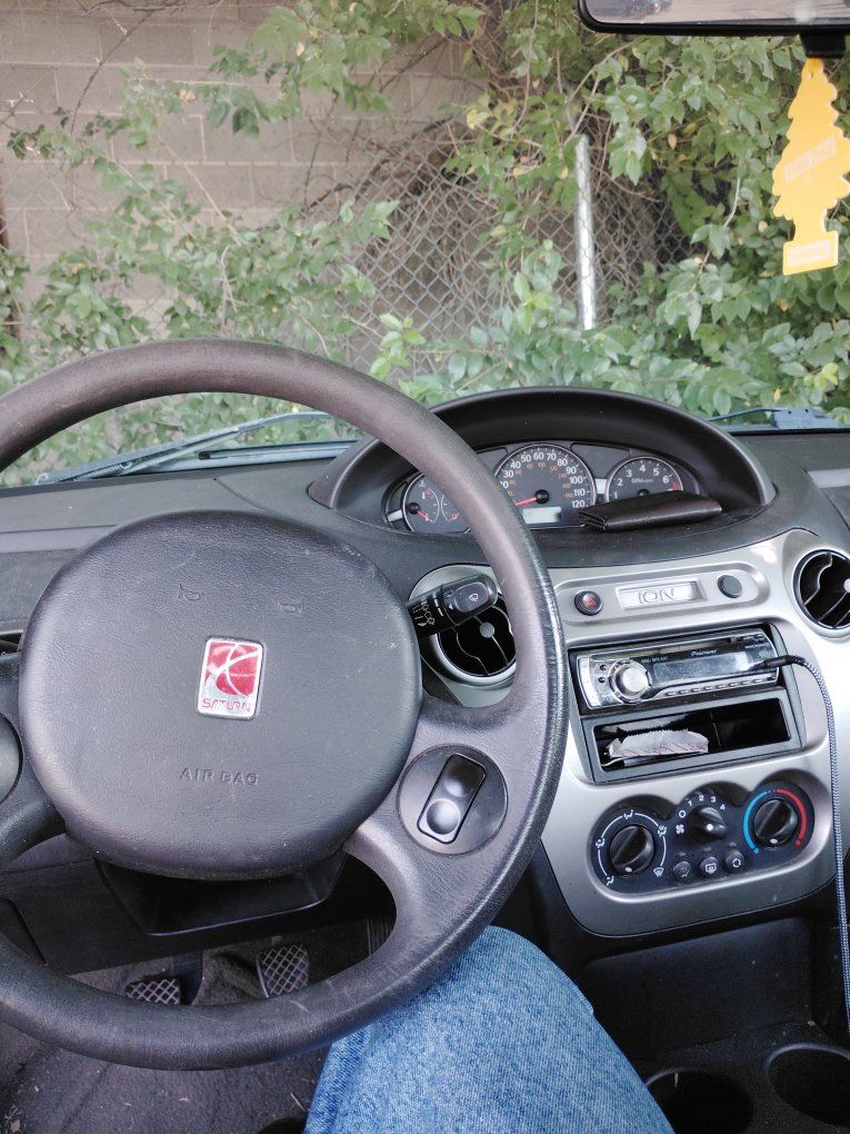 2004 Saturn Ion 2